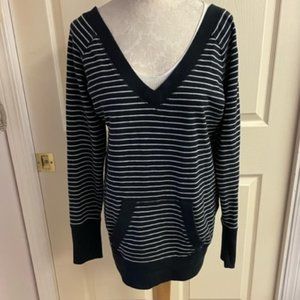 Victoria's Secret VSX Sexy Sport Medium Black-White Athletic Sweatshirt~Oversize